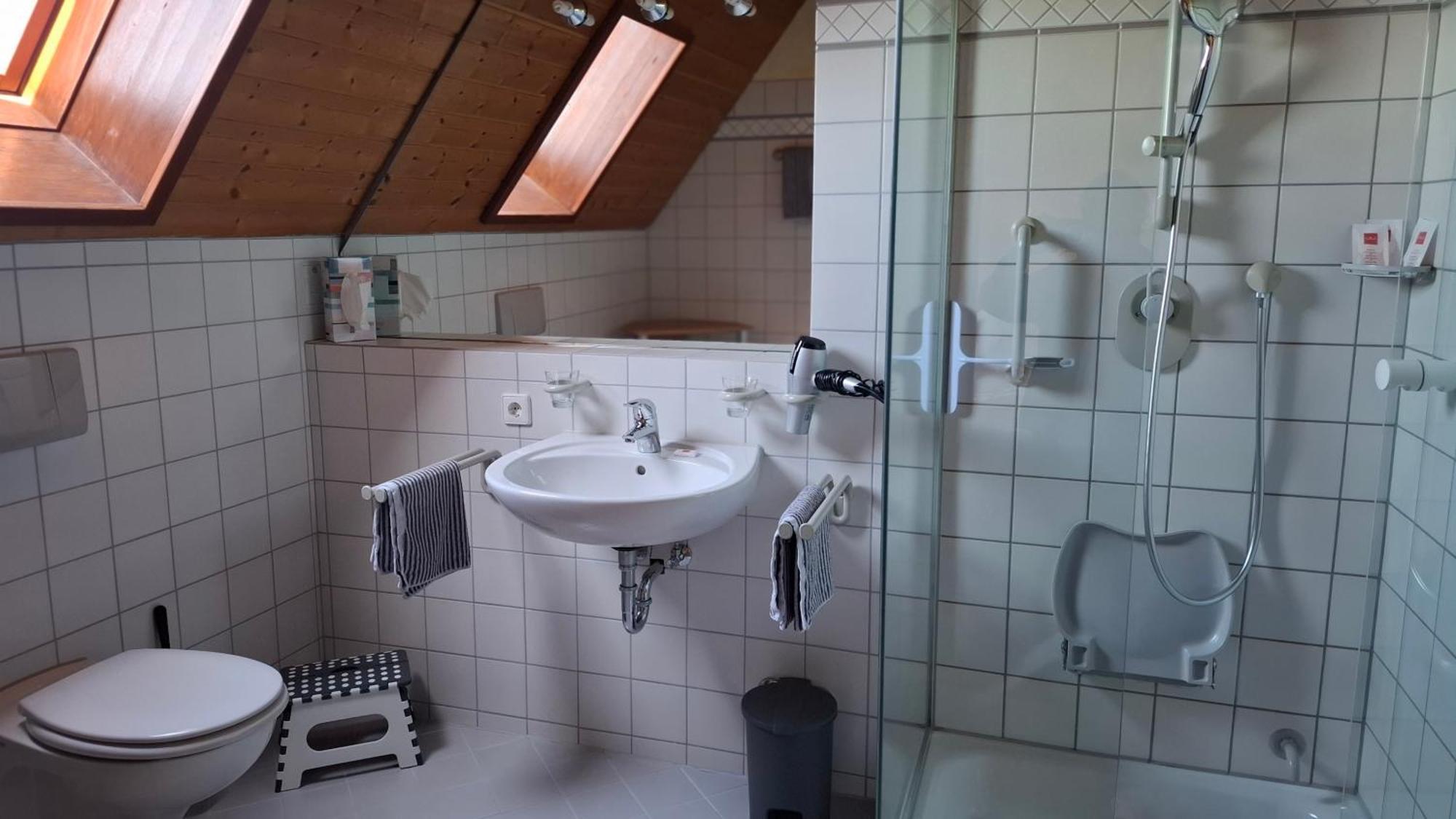 Hotel Klett B&B ランゲナルゲン 部屋 写真