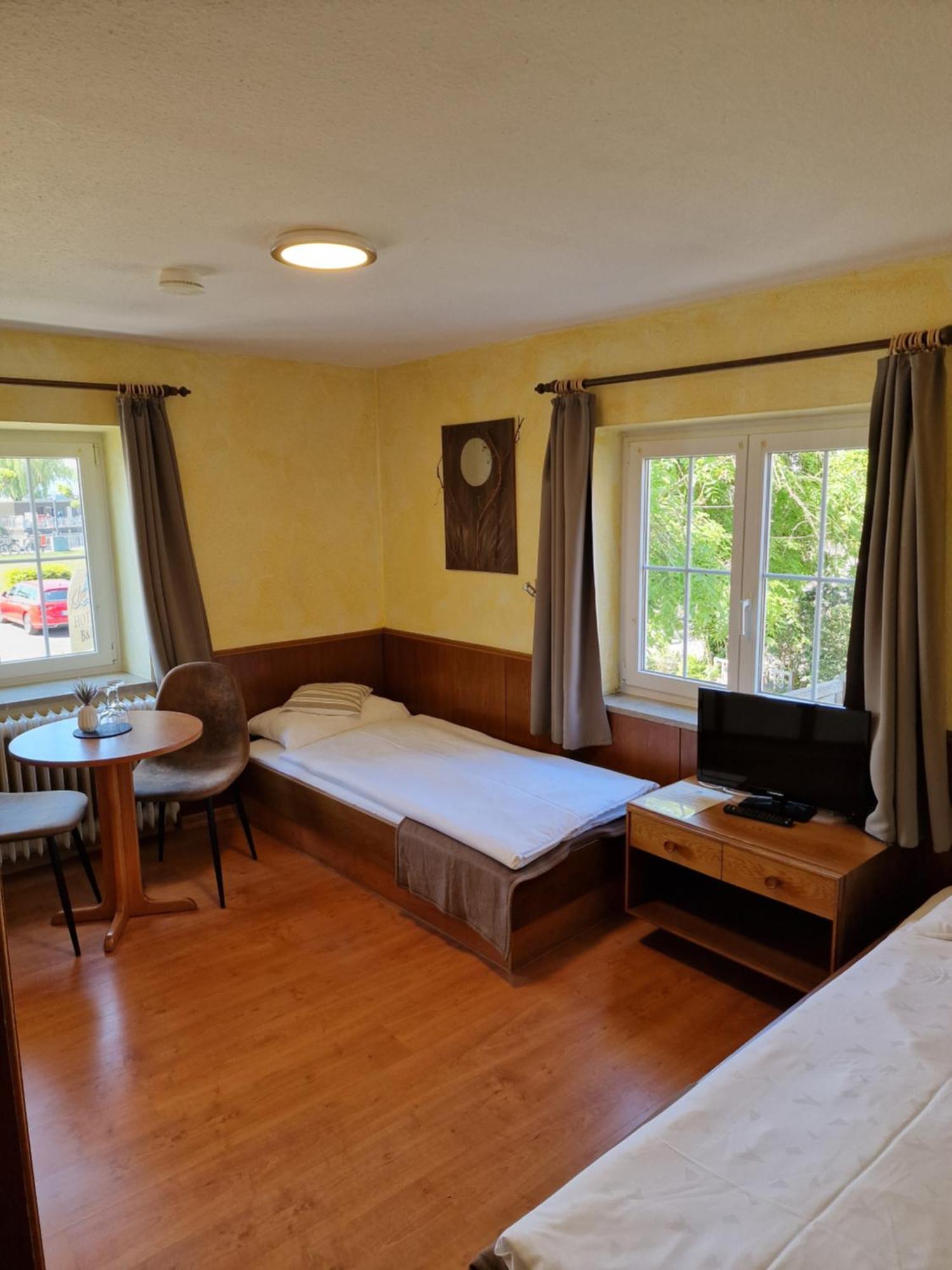 Hotel Klett B&B ランゲナルゲン エクステリア 写真