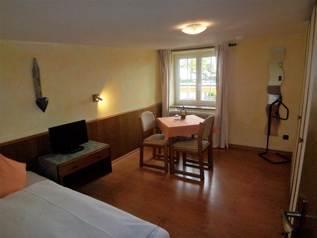 Hotel Klett B&B ランゲナルゲン エクステリア 写真